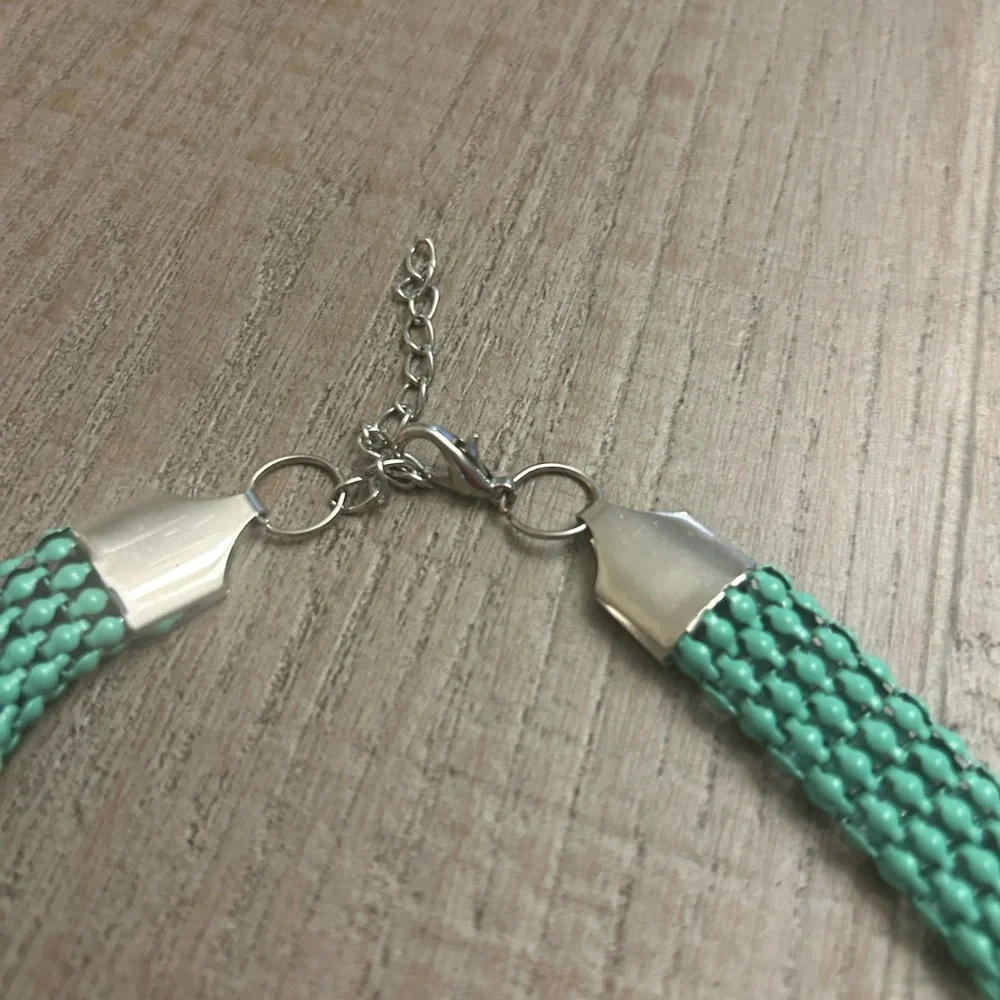Vintage Green Braided Necklace - Picture 5 of 5